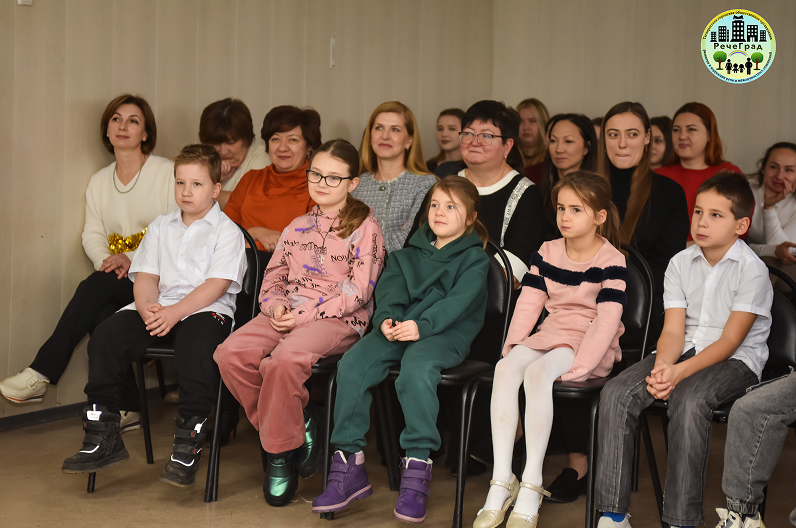 Волшебство Нового года в Логопедической школе «Речеград»: Праздничное представление для всех! Волшебство Нового года в Логопедической школе «Речеград»: Праздничное представление для всех!
