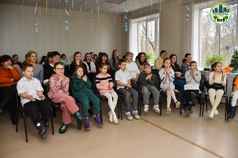 Волшебство Нового года в Логопедической школе «Речеград»: Праздничное представление для всех! Волшебство Нового года в Логопедической школе «Речеград»: Праздничное представление для всех!