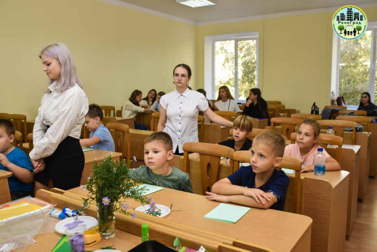 Занятие в Логопедической школе выходного дня «Речеград»