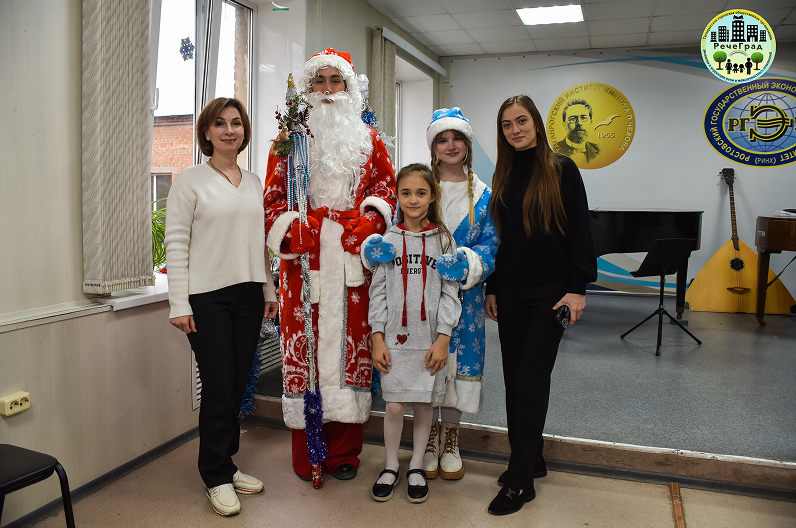 Волшебство Нового года в Логопедической школе «Речеград»: Праздничное представление для всех! Волшебство Нового года в Логопедической школе «Речеград»: Праздничное представление для всех!