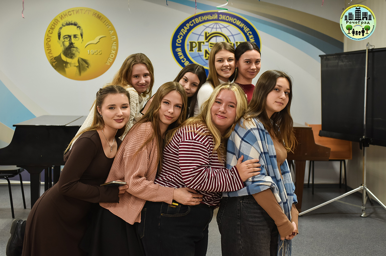 Волшебство Нового года в Логопедической школе «Речеград»: Праздничное представление для всех! Волшебство Нового года в Логопедической школе «Речеград»: Праздничное представление для всех!