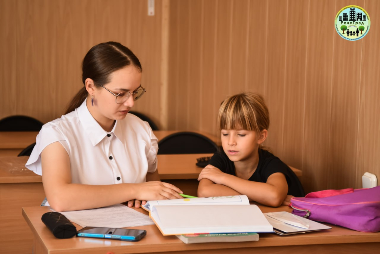 Занятие в Логопедической школе выходного дня «Речеград»